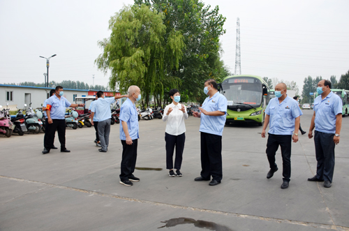 市委常委、宣傳部部長(cháng)王飛到我公司 督查全國文明城市建設提升工作
