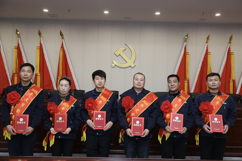 0204 節能能手從左至右依次為 石亞杰、沈小慶、楊興忠、于俊國、權振利、吳偉偉.jpg