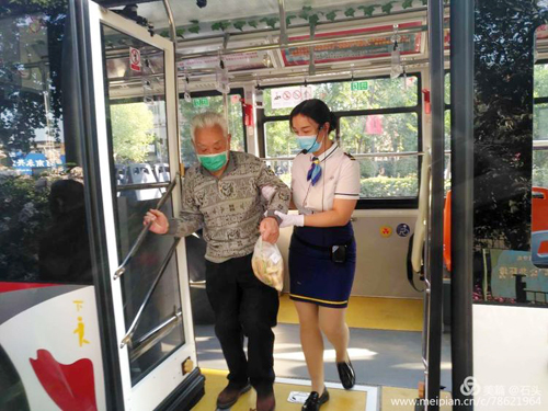 車(chē)靚，服務(wù)也靚01.jpg